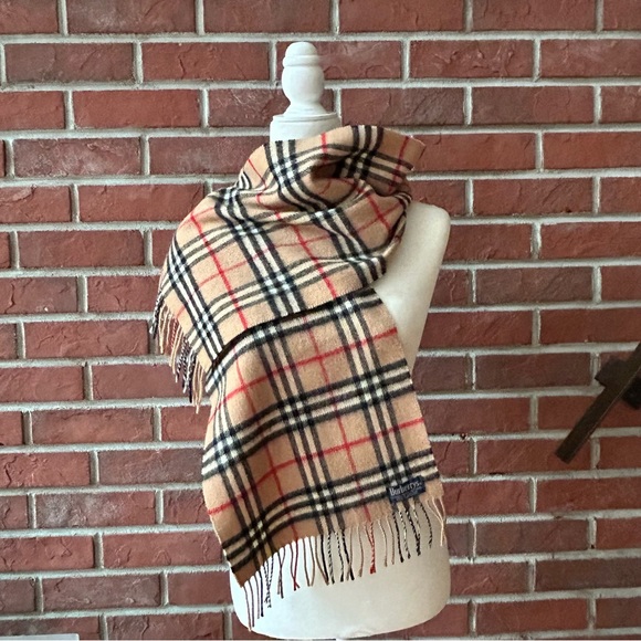 • Burberry’s Vintage Pure Lambswool Nova Check Plaid Fringed Scarf 56””x11” - Picture 3 of 9